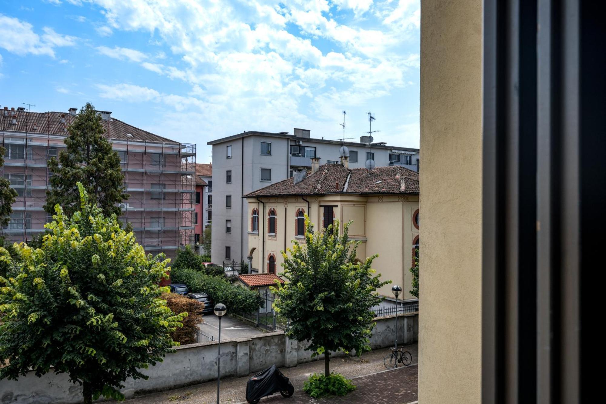 Cozy Suite Rogoredo Apartment Next To The Metro And Train Station Milano Exterior foto